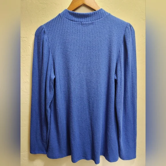 Maurices Long Sleeve Crew Neck Top - Picture 2 of 5
